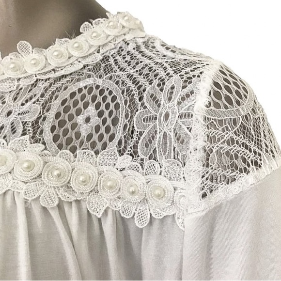 Gorgeous White Boho Blouse | Lace+Pearl Details| Size Small - Picture 3 of 5